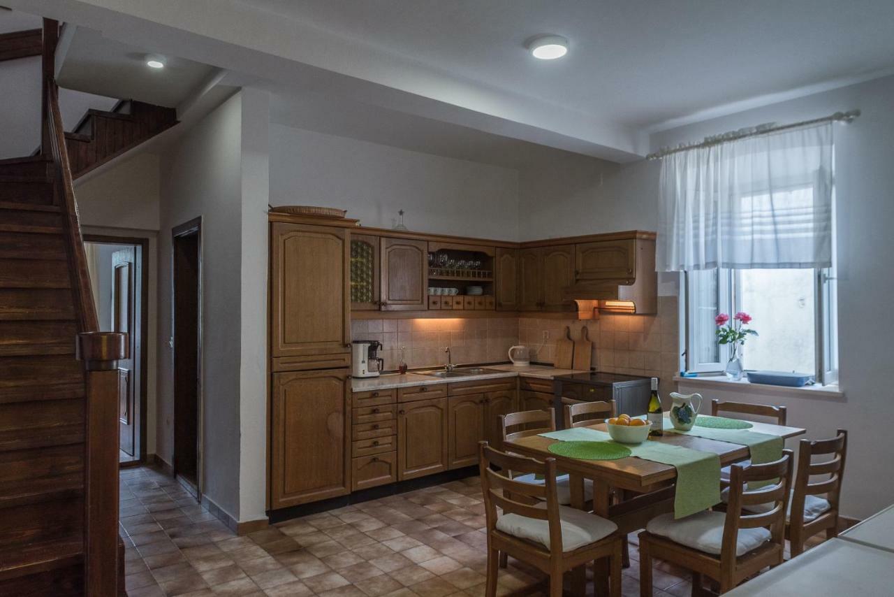 Apartment Matijas Trstenik  Exterior photo